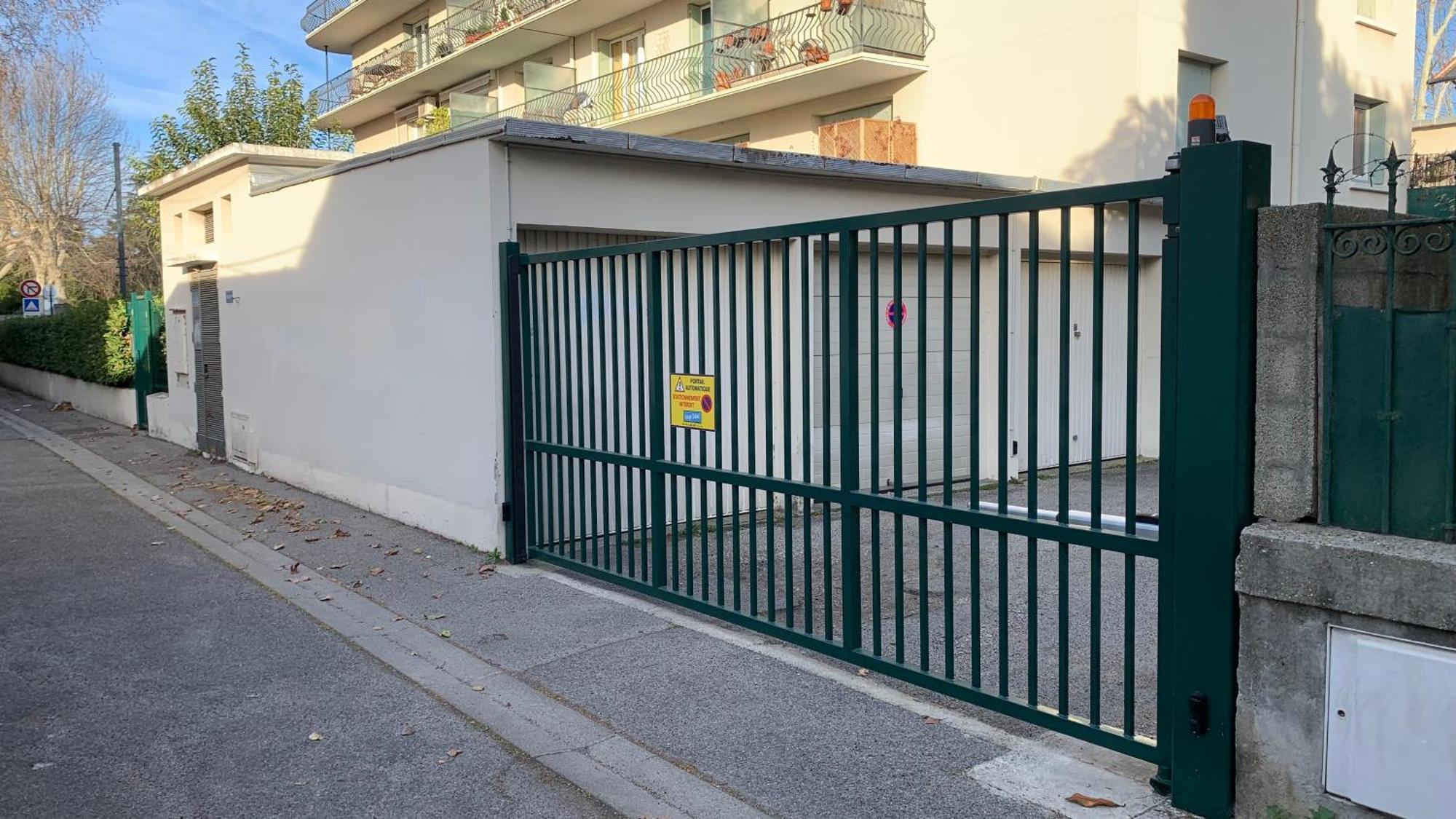 Au Calme De L'Iris - Clim - Garage - Wifi - Tramway Διαμέρισμα Αβινιόν Εξωτερικό φωτογραφία
